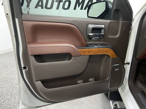 Used 2016 Chevrolet Silverado 1500 High Country w/ High Country Premium Package AWD/4WD image 15