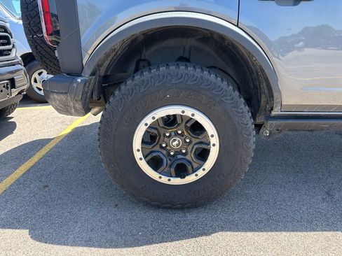 Used 2022 Ford Bronco Badlands w/ Sasquatch Package AWD/4WD image 7