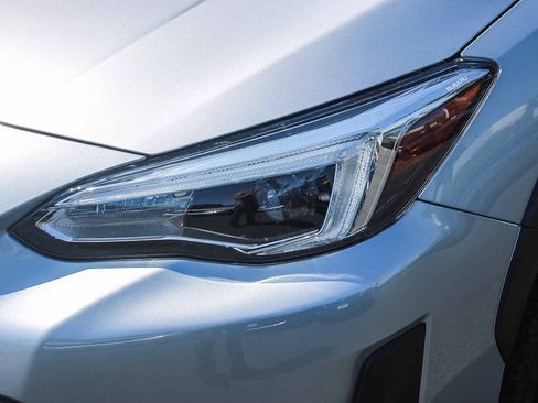 Used 2022 Subaru Crosstrek 2.5i Limited AWD/4WD image 5