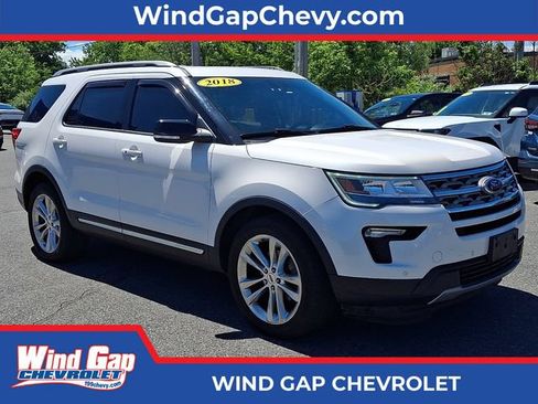 Used 2018 Ford Explorer XLT w/ Equipment Group 202A AWD/4WD image 1