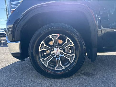 Certified 2025 GMC Sierra 1500 SLT image 5