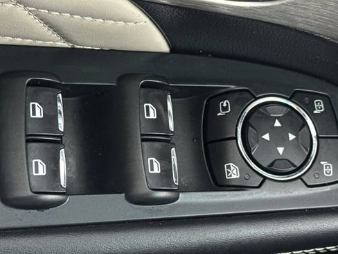 Used 2016 Ford Explorer Platinum AWD/4WD image 39
