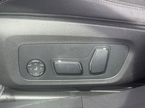 Certified 2025 BMW 330i xDrive Sedan w/ M Sport Package image 12