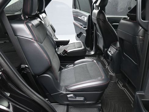 Used 2025 Ford Explorer ST w/ Sun And Sound Package image 19