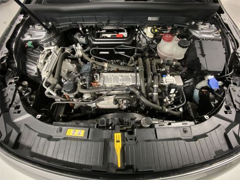 Used 2023 Mercedes-Benz EQB 250+ image 22