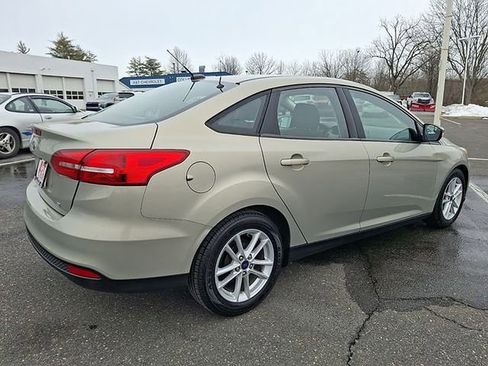 Used 2016 Ford Focus SE image 6