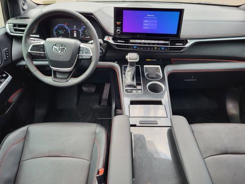 Used 2025 Toyota Sienna XSE w/ XSE Premium Package AWD/4WD image 26