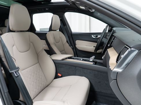 New 2026 Volvo XC60 B5 Plus w/ Climate Package AWD/4WD image 22