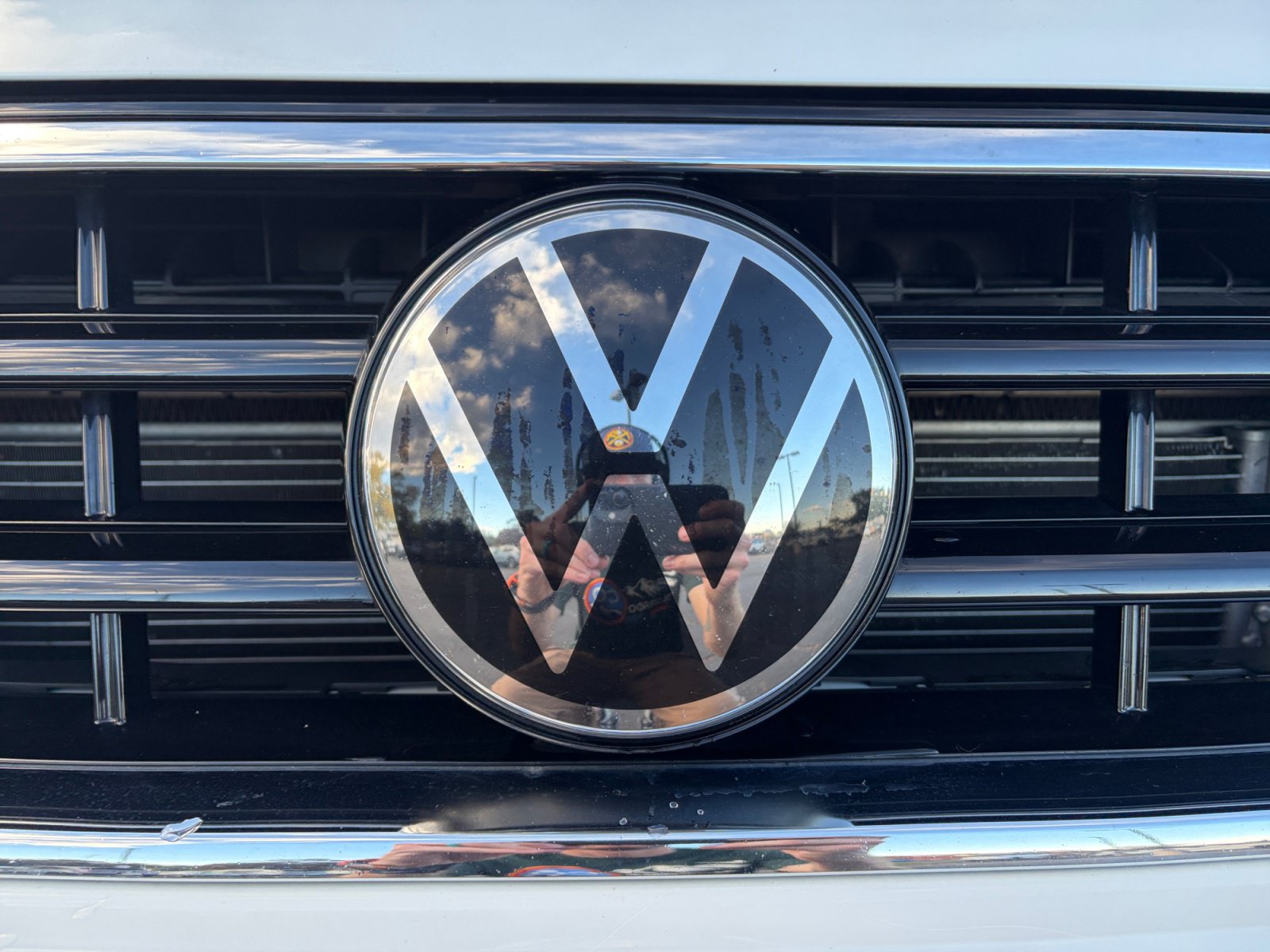Used 2023 Volkswagen Tiguan SE R-Line AWD/4WD image 23