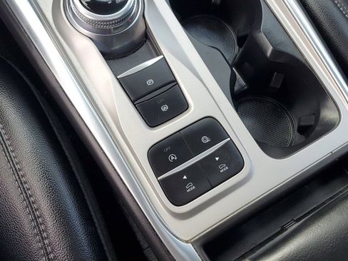 Used 2023 Ford Explorer Limited w/ Limited Technology Package image 35