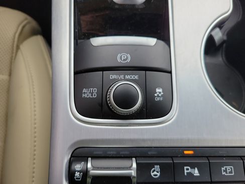 Used 2023 Kia Stinger GT2 image 18