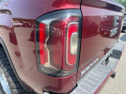 Used 2017 GMC Sierra 1500 Denali w/ Denali Ultimate Package AWD/4WD image 9