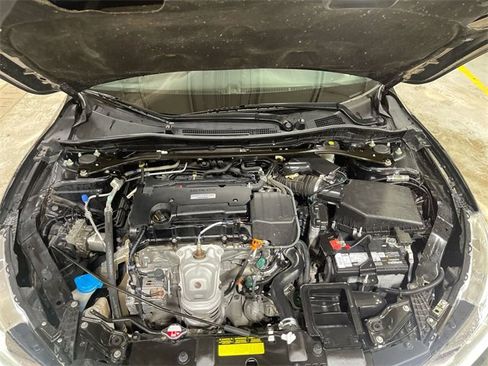 Used 2016 Honda Accord EX image 25