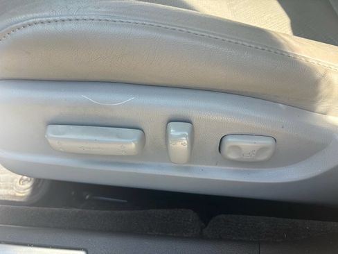 Used 2016 Acura TLX image 25