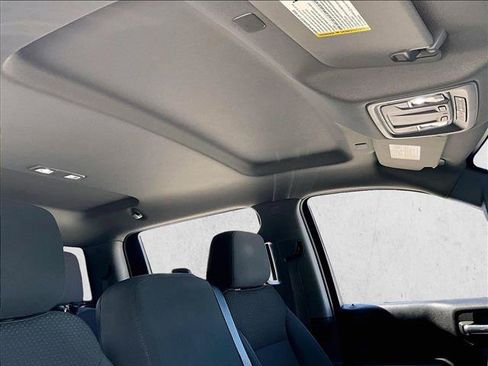 Used 2021 Chevrolet Silverado 1500 Custom RWD image 17
