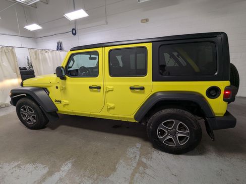 Used 2023 Jeep Wrangler Unlimited Sport w/ Uconnect 4C Nav & Sound Group AWD/4WD image 10