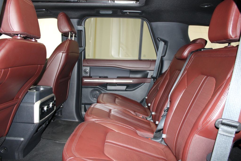 Used 2024 Ford Expedition Limited AWD/4WD image 22