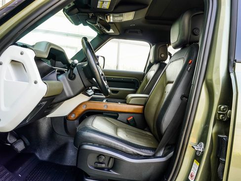 Used 2021 Land Rover Defender 110 X-Dynamic HSE image 36