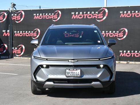 Used 2025 Chevrolet Equinox EV LT w/ Convenience Package image 2