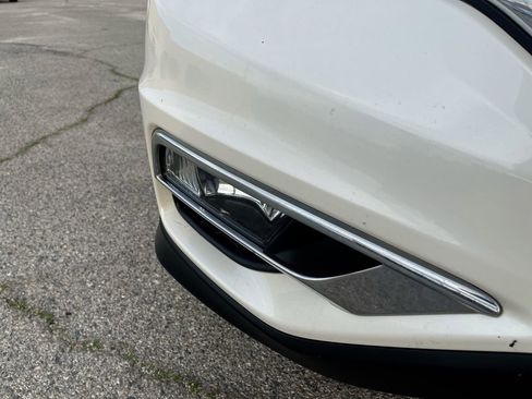 Used 2016 Honda CR-V Touring image 11