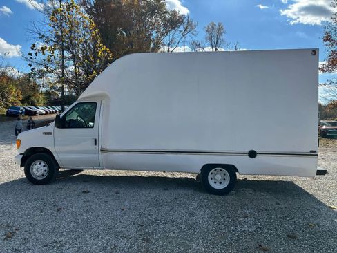 Used 2003 Ford E-350 and Econoline 350 Super Duty image 7