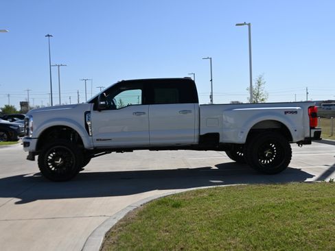 Used 2026 Ford F450 Platinum w/ Platinum Plus Package AWD/4WD image 9
