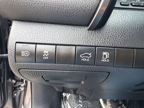Used 2022 Toyota Camry SE image 28