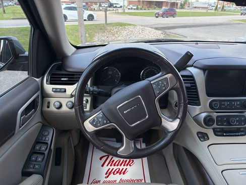 Used 2018 GMC Yukon Denali w/ Denali Ultimate Package AWD/4WD image 15
