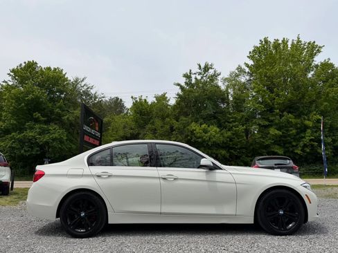 Used 2017 BMW 330i xDrive Sedan AWD/4WD image 7