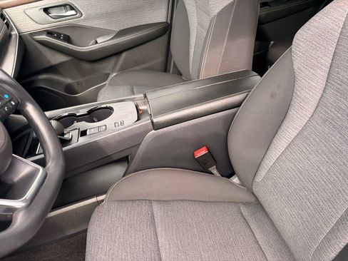 Certified 2023 Nissan Rogue SV FWD image 19