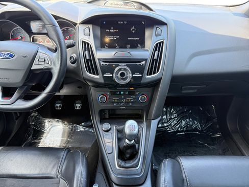 Used 2017 Ford Focus ST w/ Equipment Group 401A image 11