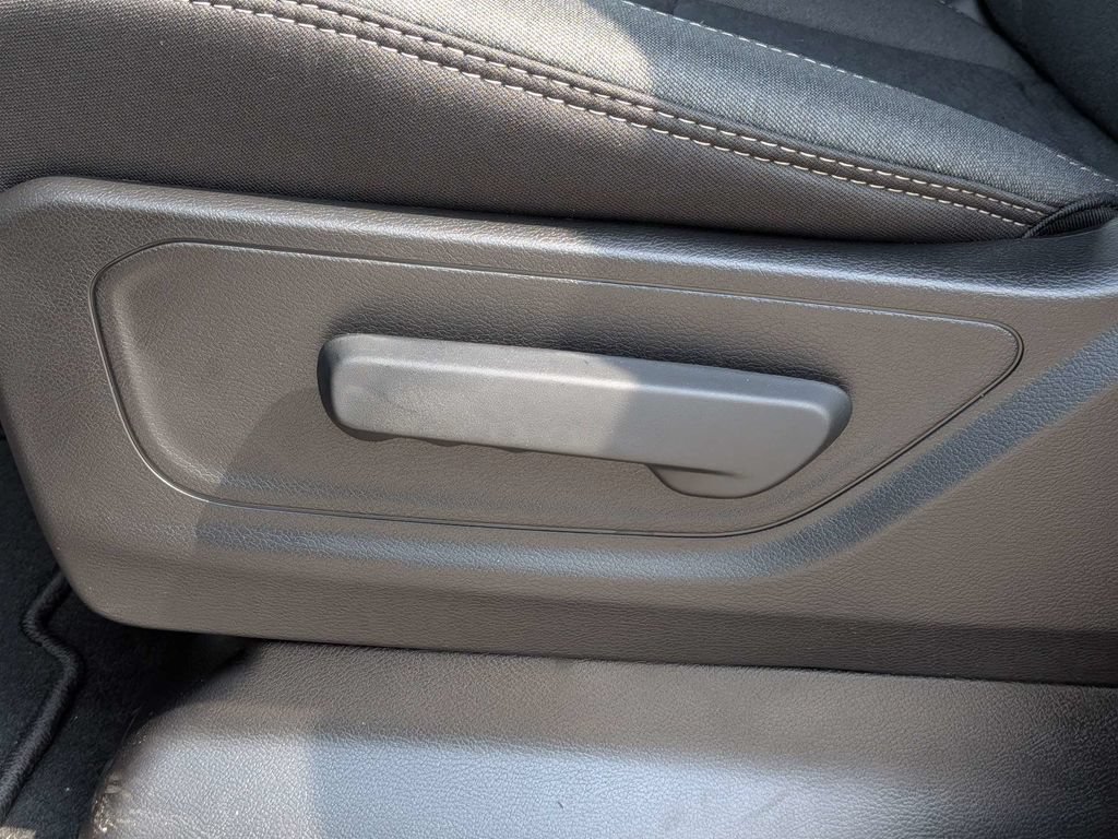 New 2026 RAM 1500 Express AWD/4WD image 20