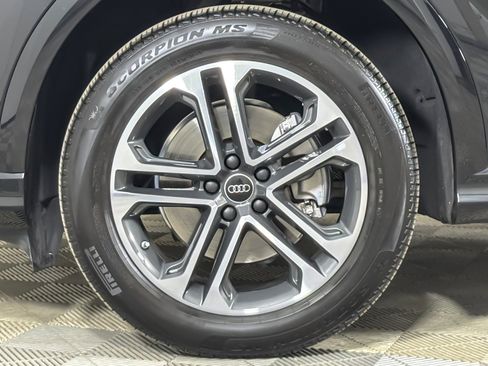 Used 2025 Audi Q5 Premium w/ 19" Wheel Package AWD/4WD image 26