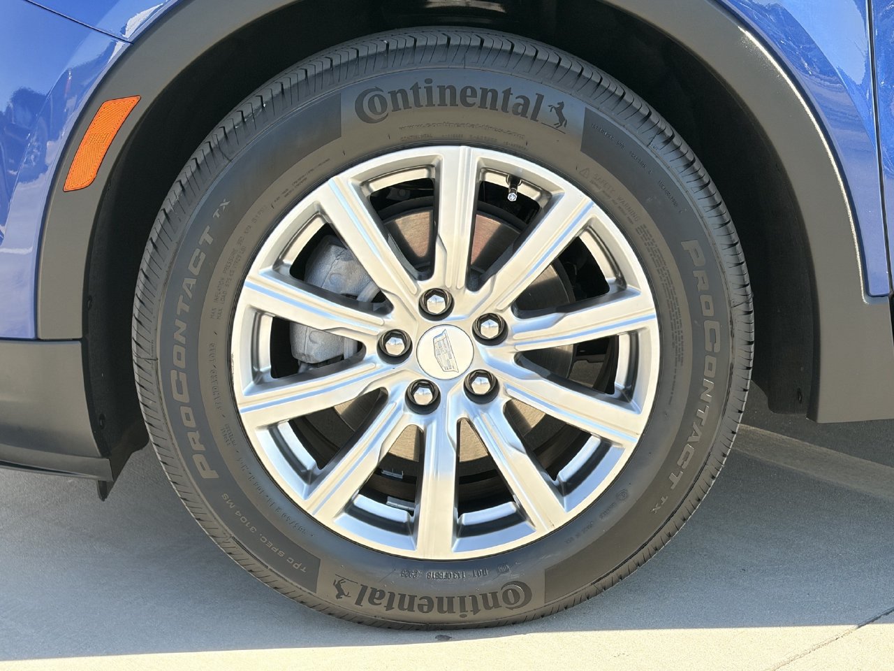 Certified 2023 Cadillac XT4 Premium Luxury FWD image 10