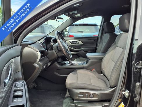 Used 2022 Chevrolet Traverse LT w/ LPO, Blackout Package AWD/4WD image 17