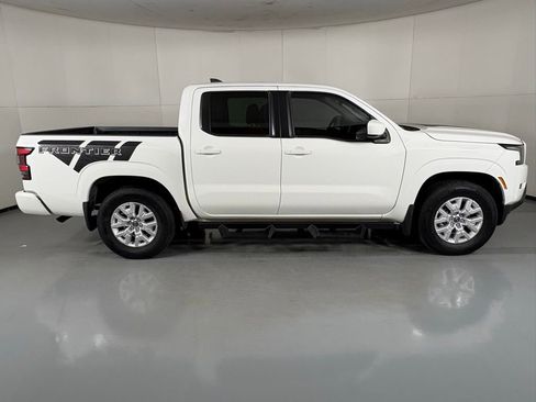 Used 2023 Nissan Frontier SV w/ Technology Package image 9