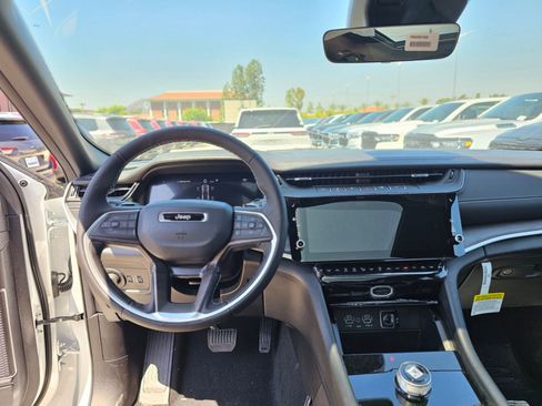 New 2026 Jeep Grand Cherokee Limited w/ Limited Altitude Package RWD image 23