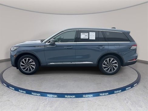 New 2026 Lincoln Aviator AWD image 8