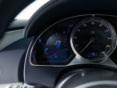 Used 2020 Bugatti Chiron AWD/4WD image 14