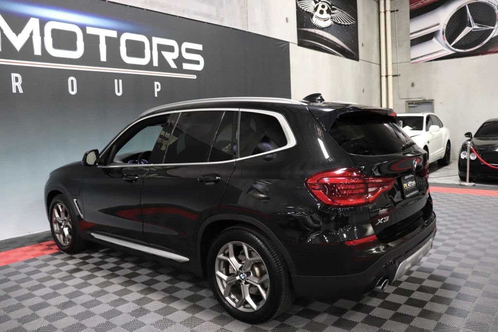 Used 2021 BMW X3 xDrive30e w/ Premium Package AWD/4WD image 4