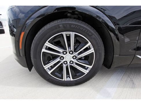 Used 2024 Cadillac Lyriq Luxury w/ LPO, Floor Liner Package RWD image 31