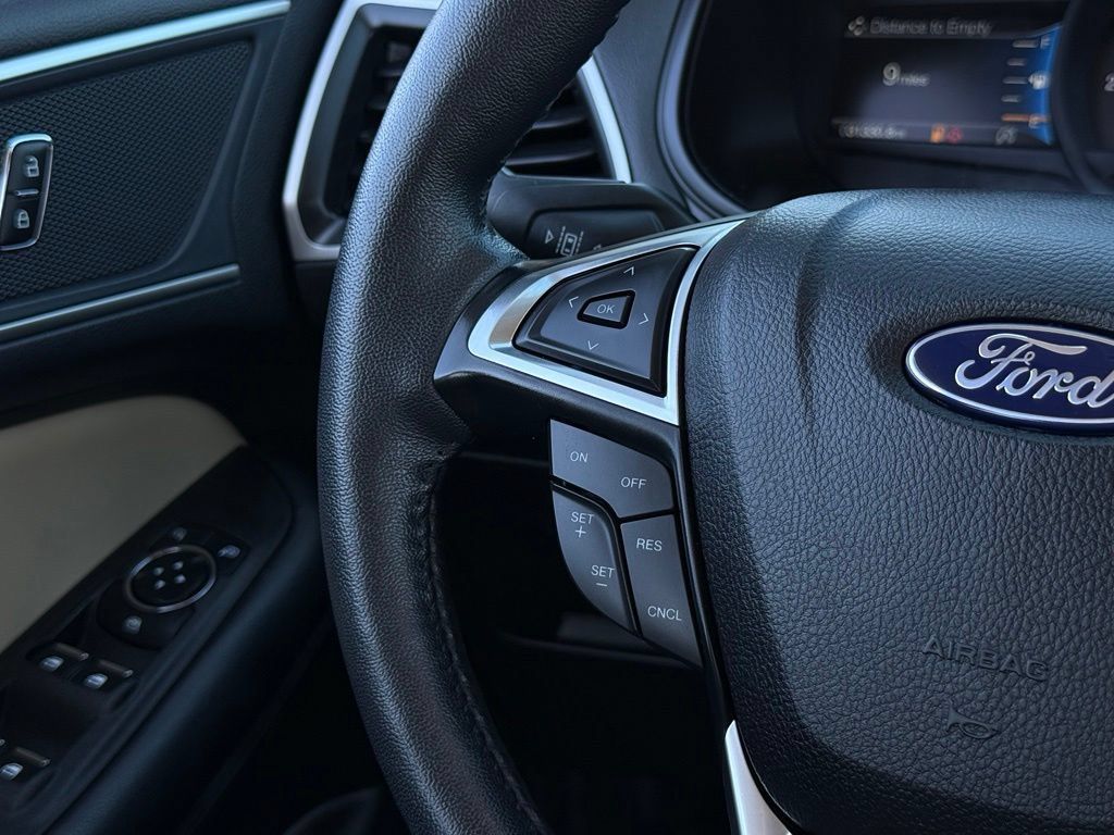 Used 2023 Ford Edge SEL w/ Convenience Package AWD/4WD image 8