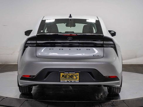 New 2026 Toyota Prius Plug-In Hybrid image 5