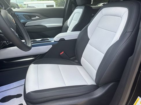 Used 2025 Chevrolet Equinox EV LT w/ Convenience Package FWD image 11