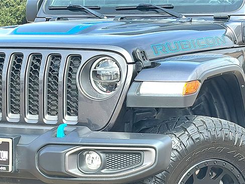 Used 2022 Jeep Wrangler Unlimited Rubicon 4xe w/ Cold Weather Group AWD/4WD image 4