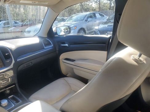 Used 2016 Chrysler 300 Limited w/ Driver Convenience Group image 23