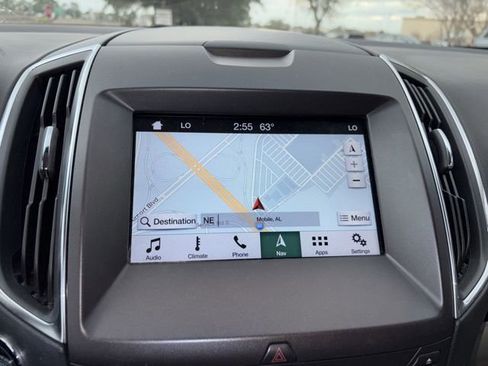 Used 2018 Ford Edge Titanium w/ Technology Package image 10