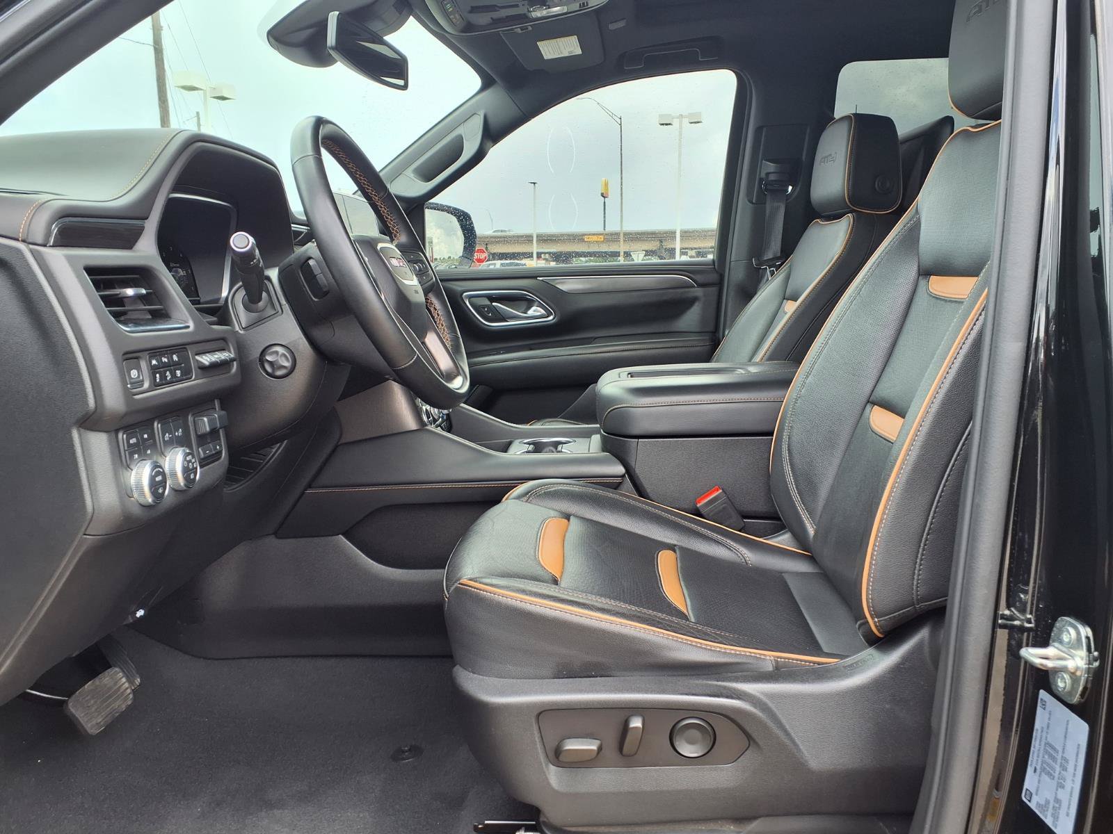 Used 2023 GMC Yukon AT4 AWD/4WD image 12