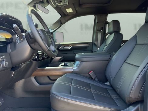 Used 2026 Chevrolet Silverado 2500 High Country w/ High Country Premium Package AWD/4WD image 22