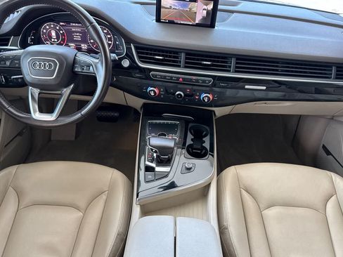 Used 2019 Audi Q7 3.0T Premium Plus w/ Premium Plus Package AWD/4WD image 3